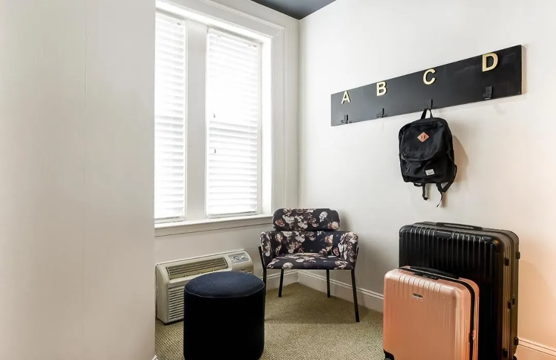 Dupont Circle Embassy Inn By Found-1