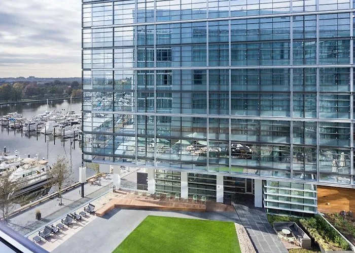 Canopy By Hilton Dc The Wharf