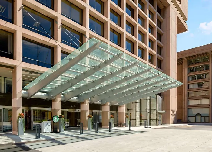 4 star hotel: Hilton Washington Dc National Mall The Wharf