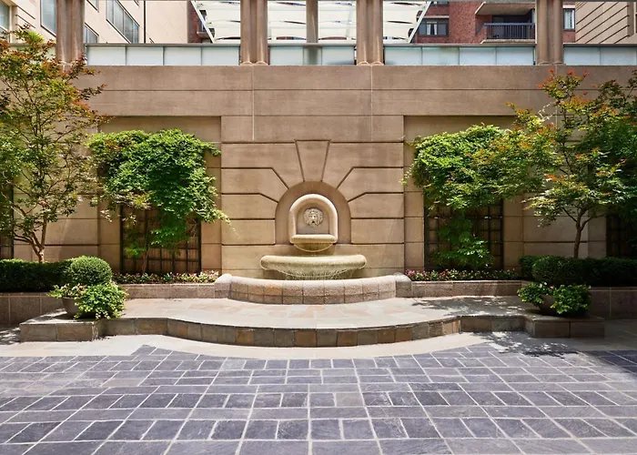 Hotel with pool: Westin Georgetown, Washington D.C.