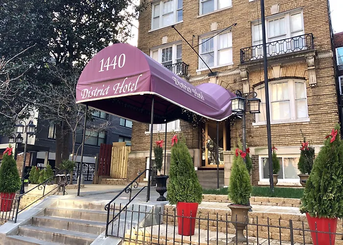 Cheap hotel: District Hotel
