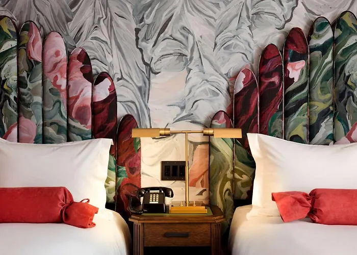 Hotel near College: Riggs Washington Dc