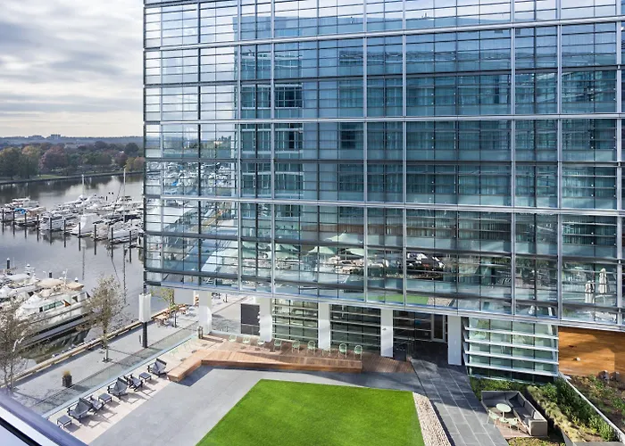 Canopy By Hilton Dc The Wharf
